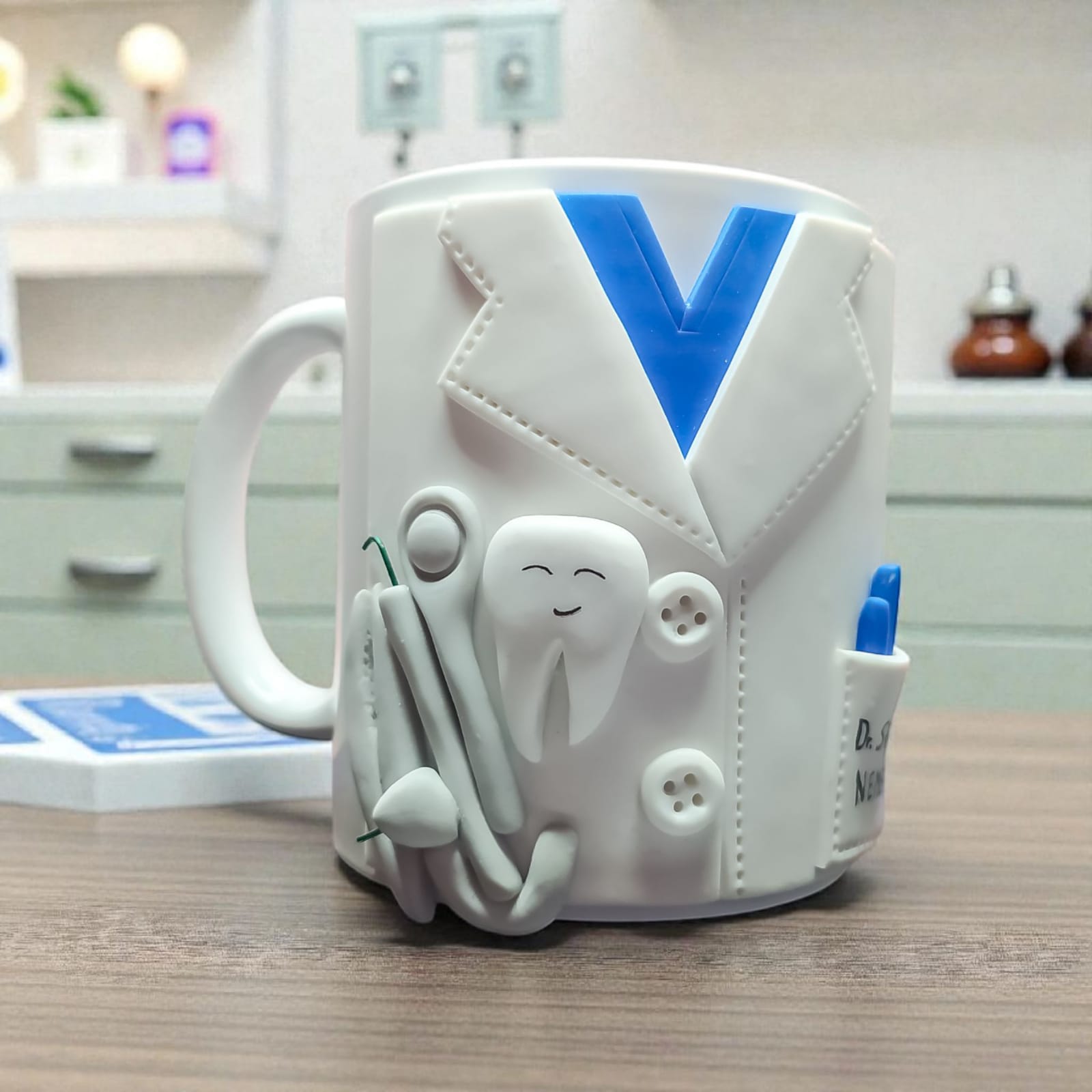 Mug Personnalisé Dentiste – L'Art Dentaire Gravé avec Élégance